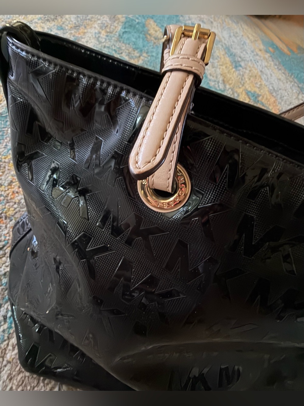 Michael Kors Jet Set Signature Patent Leather Tote - Picture 6 of 8